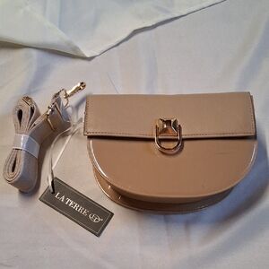 NWT Womens La Terre Tan Bag